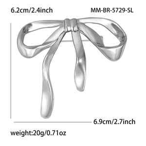 Élégante broche nœud en argent avec dimensions et poids pour vêtements de femme