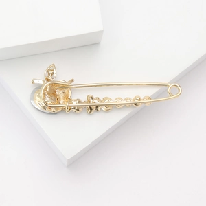 Élégante broche feuille en cristal doré pour femme avec finition polie et motifs floraux