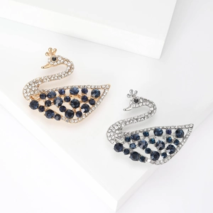 Elegante Spilla a Forma di Cigno in Lega per Donna Con Strass Scintillanti Ali Traforate Accessorio di Gioielli alla Moda per Banchetto Festa