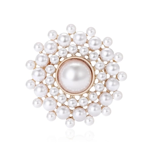 Élégante Broche Ronde en Fausses Künstliche Perles Rayon de Soleil pour Femmes Alliage Plaqué Or Argent Épingle Fleur pour Mariage Banquet Bijoux Mode