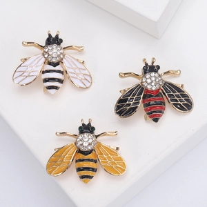 Fashion Cute Mini Bee Enamel Brooch For Women Alloy Rhinestone Insect Pin Decorative Jewelry Suit Accessories Gift