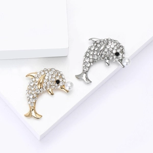 Broches dauphin élégantes avec perles et strass en finitions dorée et argentée