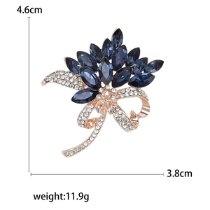 Rose gold floral brooch with navy blue crystals and white rhinestones, size 4.6x3.8cm