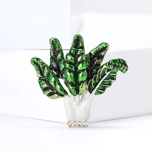 Elegant Chinese cabbage brooch with green enamel and sparkling rhinestones for suits