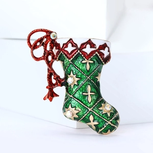 Weihnachtssocken-Brosche mit rotem und grünem Emaille-Strass und goldenen Quasten