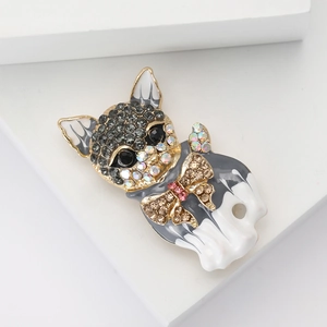 Broche chat en alliage à la mode avec strass colorés et émail gris pour manteaux