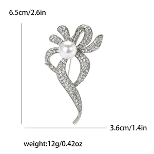 Vue détaillée montrant les dimensions et le poids de cette broche fleur nœud