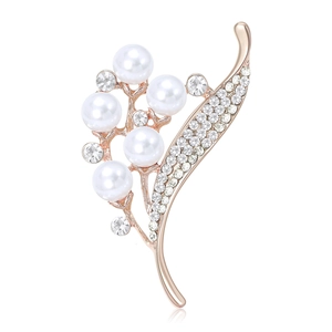 Élégante Broche Feuille Florale Künstliche Perle Alliage Incrusté Strass Épingle pour Femmes Mariage Banquet Fête Robe Bijoux Cadeau