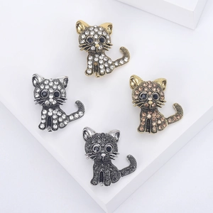 Vintage Alloy Cat Brooch For Women With Shiny Rhinestones Cute Animal Design Clothing Versatile Accessories Pin Gift