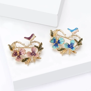 Elegant Alloy Enamel Flower And Bird Brooch Vintage Chinese Style Rhinestone Pin For Women Fashion Coat Jewelry Accessory