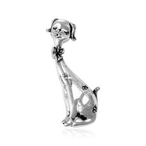 Broche chiot vintage argentée minimaliste avec nœud papillon et motifs floraux gravés