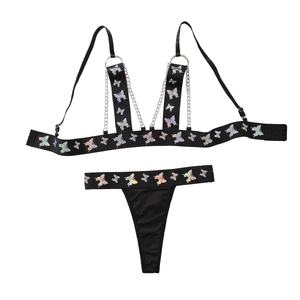 Sexy schwarzes zweiteiliges Dessous-Set mit buntem Schmetterlingsdruck und Metallketten