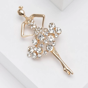 Élégante broche ballerine dorée avec strass pour décoration de costume et manteau de femme