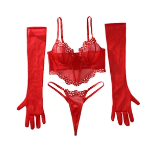 Ensemble de lingerie trois pièces en tulle rouge avec broderies festives et gants assortis