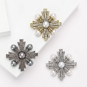 Broche Croix Étoile en Alliage Vintage Avec Künstliche Perle d'Imitation et Strass pour Femmes Hommes Costumes Banquet Bijoux Or Argent