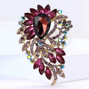Élégante broche fleur vintage avec cristaux violets et alliage doré pour femmes