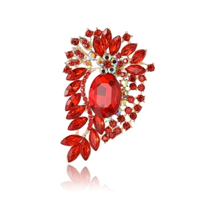 Elegant floral gold alloy brooch with red crystals and rhinestones for women suit