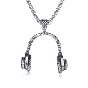 Collier Pendentif Casque en Acier Inoxydable Rétro Hip Hop Punk Alliage Musique Écouteurs Chaîne Longue Bijoux Homme Femme