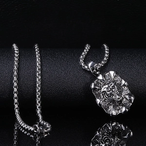Collier vintage tête de tigre punk en argent antique avec chaîne box pour hommes