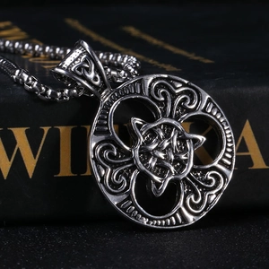 Vintage stainless steel Celtic knot round pendant necklace with box chain for men