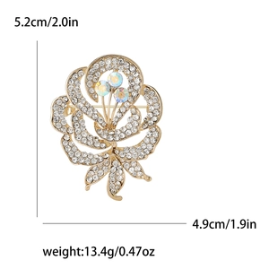 Broche élégante rose dorée avec strass scintillants pour costume et cardigan de femme