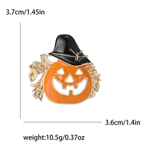 Halloween pumpkin brooch with wizard hat and gold leaf details, 3.7x3.6cm size dimensions