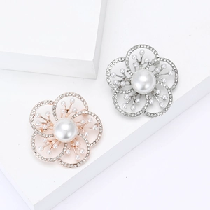 Elegant Alloy Flower Brooch With Artificial Pearl Rhinestone Inlaid Fashion Suit Coat Pin Jewelry Accessory For Wedding Party Women
