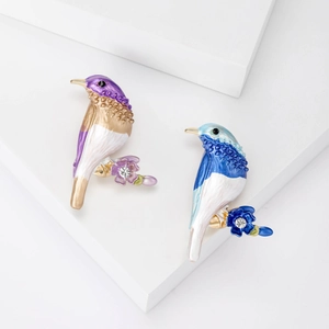 Spilla Uccello in Smalto Lega Vintage Con Strass Elegante Distintivo Corpetto Animale Fiore per Accessori Moda Donna