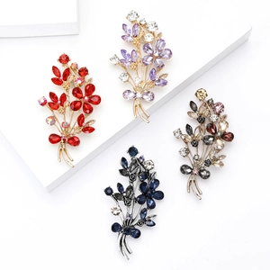 Elegant crystal flower bouquet brooches in four colors for women's suits and coats