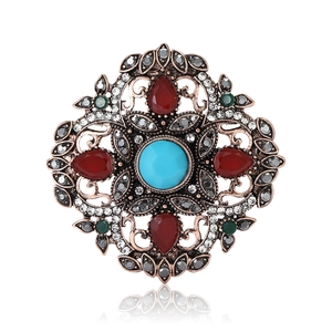 Broche Vintage en Alliage Strass Style de Cour Élégant Bohémien Floral Creux Bijoux Or Antique Pierre Multicolore Broche pour Femme
