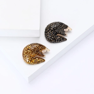 Fashionable pangolin enamel brooches in gold and bronze finish for men and women