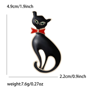 Broche chat noir émaillé avec nœud papillon rouge pour accessoires de costume chic