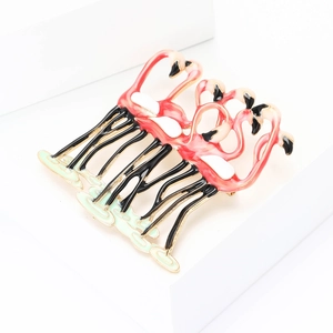 Modieuze roze emaille flamingo-broche van goudkleurige legering voor elegante dameskleding