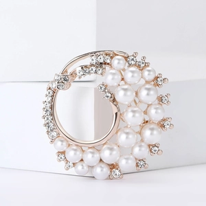 Elegant gold pearl wreath brooch with sparkling rhinestones for women suit accessories