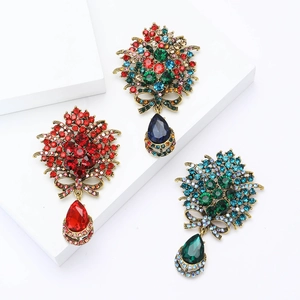 Broche Bouquet en Alliage Strass Vintage pour Femmes Élégant Nœud Pendentif en Forme de Larme Broche de Poitrine Bijoux de Mariage Banquet