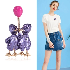 Creative enamel duck couple brooch with pink balloon and purple finish in gold metal