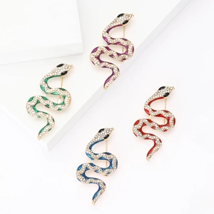 Broche Serpent en Alliage de Mode avec Strass Élégante Émail Forme d'Animal Épingle de Poitrine pour Femmes Accessoires Bijoux