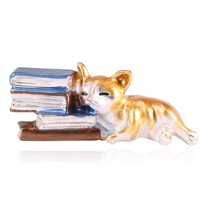 Cute Cat Sleeping On Books Brooch Enamel Drip Oil Alloy Animal Lapel Pin For Clothing Backpack Hat Women Jewelry Gift