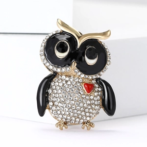 Vintage Alloy Rhinestone Owl Brooch For Women Cute Black Enamel Animal Shape Pin With Red Heart Clothing Jewelry Gift