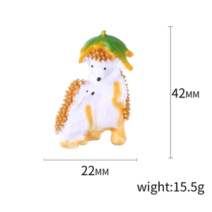 Cute cartoon hedgehog mother and child enamel brooch pin with green leaf decoration
