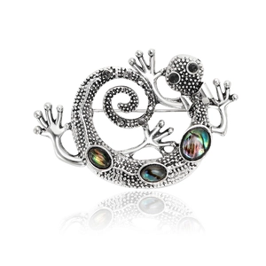 Detail der Vintage Eidechse-Brosche mit Abalone-Schale und schwarzen Kristallaugen