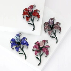 Elegant Alloy Rhinestone Lily Flower Brooch For Women High Grade Sparkling Botanical Pin Fashion Apparel Jewelry Accessory Gift