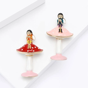 Broches créatives en alliage de champignon et fille avec émail coloré et finition dorée