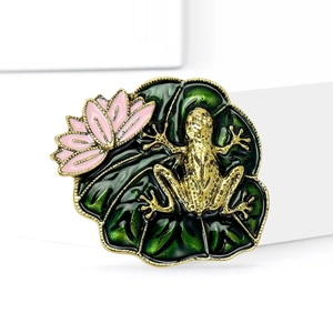 Vintage Alloy Enamel Frog On Lotus Leaf Brooch Pin For Fashion Clothing Accessories Retro Animal Botanical Jewelry Gift