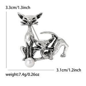 Retro cat-themed alloy brooch with imitation pearl showing precise size measurements