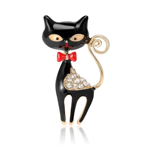 Cartoon Emaille Katzenbrosche in Schwarz mit roter Schleife und Glitzersteinen