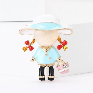 Broche créative en émail pour fille avec chapeau à larges bords et détail de sac à main