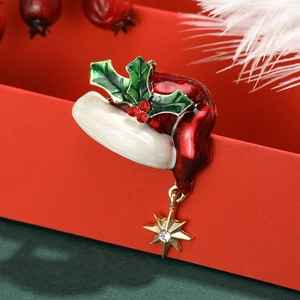 Creative Christmas hat brooch with red enamel and hanging star pendant for festive outfits
