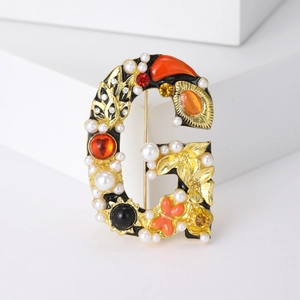 Vintage Alloy Letter G Brooch With Artificial Pearl Rhinestone Enamel Butterfly Floral Detail Gold Pin For Women Jewelry