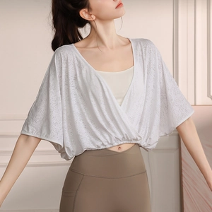 Women's jacquard batwing sleeve yoga top with breathable mesh and stylish layered design